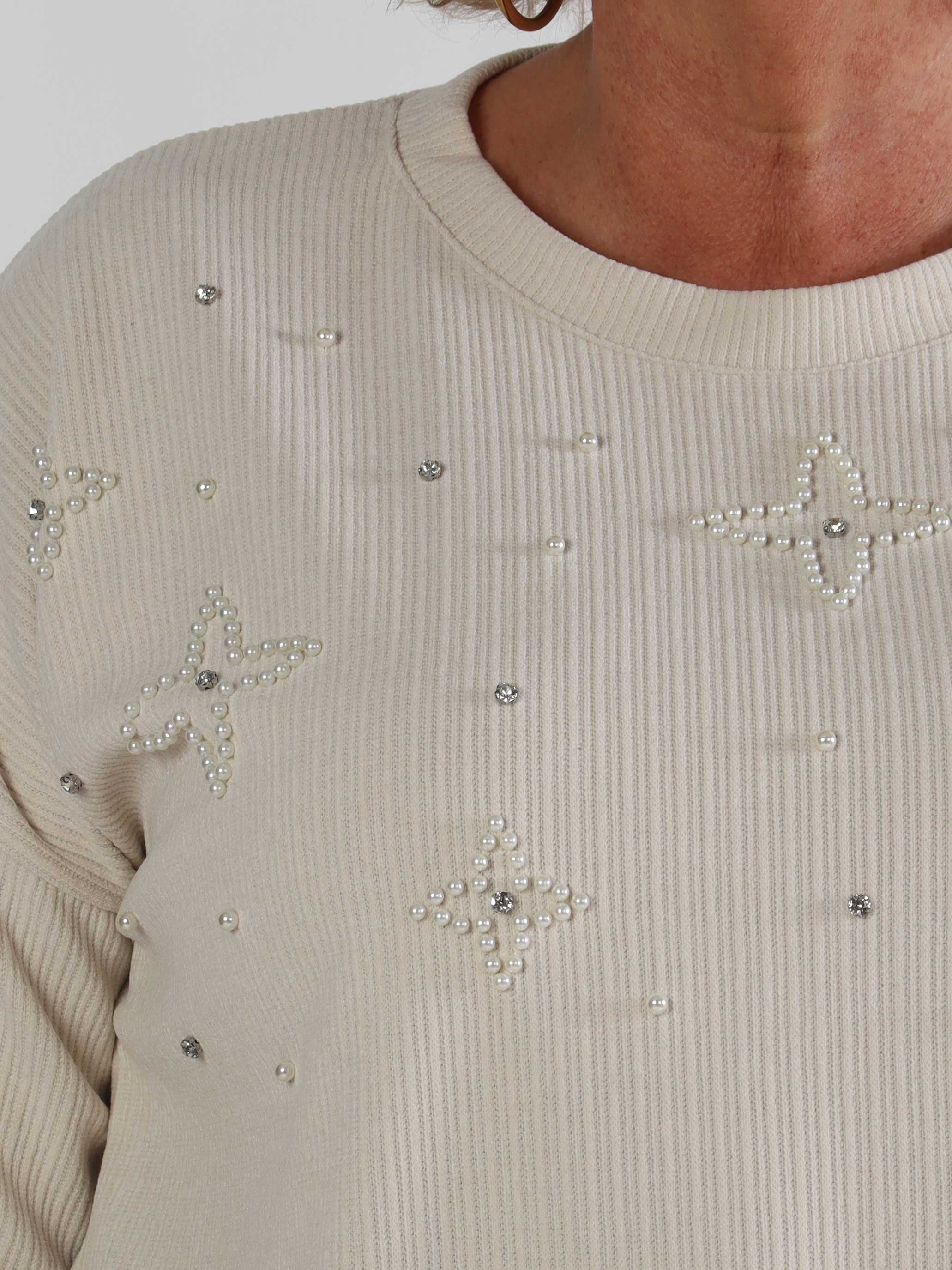 Uma - Fløjl plus size bluse med perler og similisten